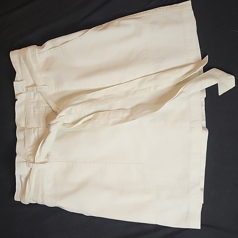 American Eagle Outfitters White Skirt Medium *NEW*